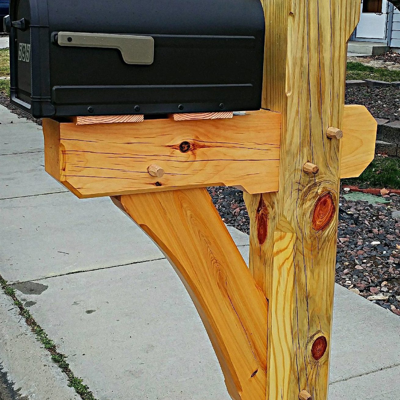 Timber Frame Mailbox Stand